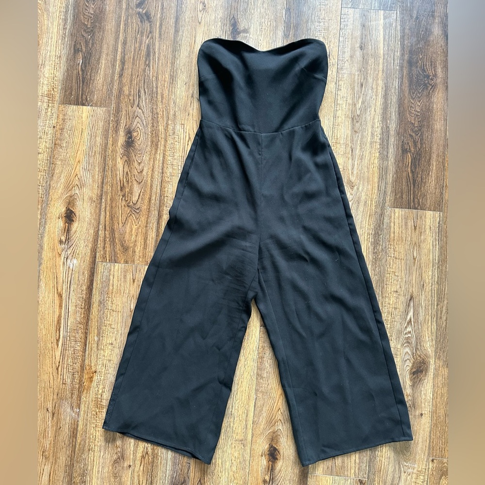 Aritzia, Babaton Size 2 strapless black cropped jumpsuit with back zip.